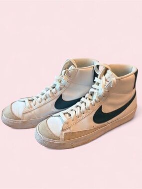 Nike Blazer Mid '77 White Sneakers